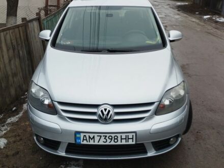 Фольксваген Гольф Плюс 2005 в Житомире на Automoto.ua Серый Фольксваген Гольф Плюс, объемом двигателя 1.6 л и пробегом 350 тыс. км за 5400 $, фото 1 на Automoto.ua