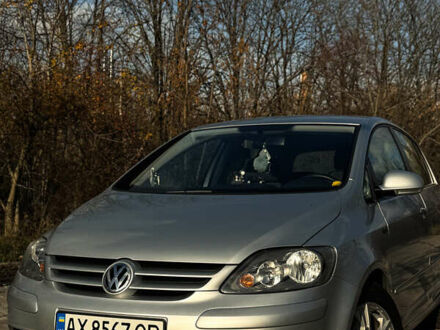 Серый Фольксваген Гольф Плюс, объемом двигателя 1.6 л и пробегом 229 тыс. км за 7300 $, фото 1 на Automoto.ua