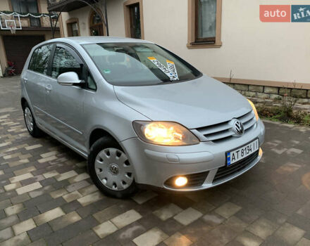 Серый Фольксваген Гольф Плюс, объемом двигателя 1.6 л и пробегом 200 тыс. км за 7200 $, фото 1 на Automoto.ua