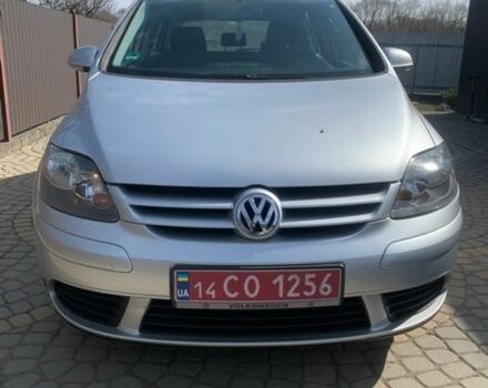 Серый Фольксваген Гольф Плюс, объемом двигателя 1.6 л и пробегом 155 тыс. км за 5300 $, фото 1 на Automoto.ua