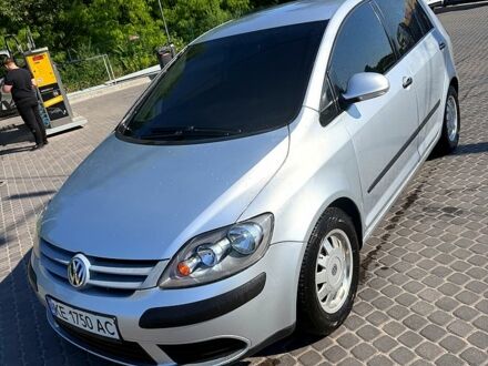 Сірий Фольксваген Golf Plus, об'ємом двигуна 1.4 л та пробігом 250 тис. км за 4999 $, фото 1 на Automoto.ua