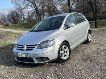 Серый Фольксваген Гольф Плюс, объемом двигателя 0 л и пробегом 250 тыс. км за 3047 $, фото 1 на Automoto.ua