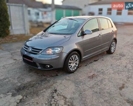 Серый Фольксваген Гольф Плюс, объемом двигателя 1.6 л и пробегом 169 тыс. км за 6199 $, фото 1 на Automoto.ua