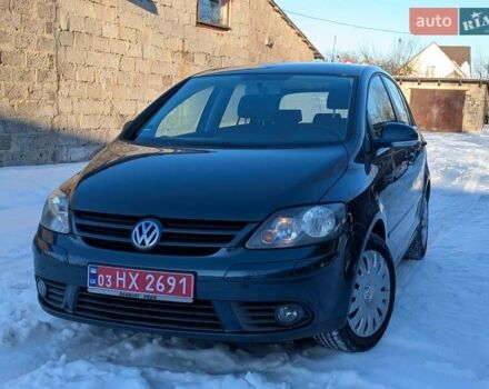 Серый Фольксваген Гольф Плюс, объемом двигателя 1.4 л и пробегом 250 тыс. км за 5350 $, фото 1 на Automoto.ua