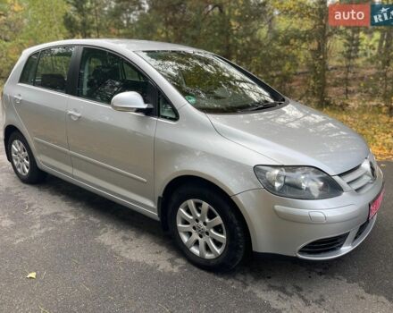 Серый Фольксваген Гольф Плюс, объемом двигателя 1.6 л и пробегом 187 тыс. км за 5700 $, фото 1 на Automoto.ua