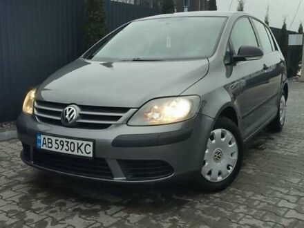 Серый Фольксваген Гольф Плюс, объемом двигателя 1.6 л и пробегом 205 тыс. км за 6200 $, фото 1 на Automoto.ua