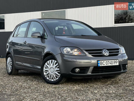 Серый Фольксваген Гольф Плюс, объемом двигателя 1.6 л и пробегом 261 тыс. км за 6550 $, фото 1 на Automoto.ua