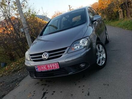 Сірий Фольксваген Golf Plus, об'ємом двигуна 1.6 л та пробігом 217 тис. км за 7400 $, фото 1 на Automoto.ua