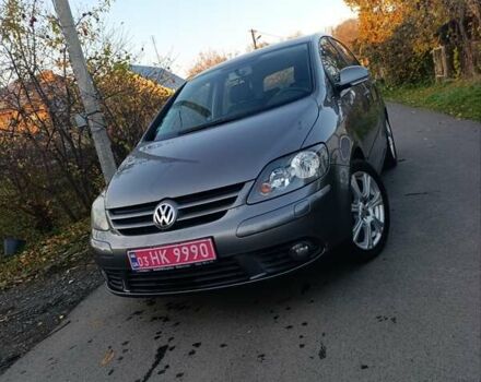 Сірий Фольксваген Golf Plus, об'ємом двигуна 1.6 л та пробігом 217 тис. км за 7400 $, фото 1 на Automoto.ua