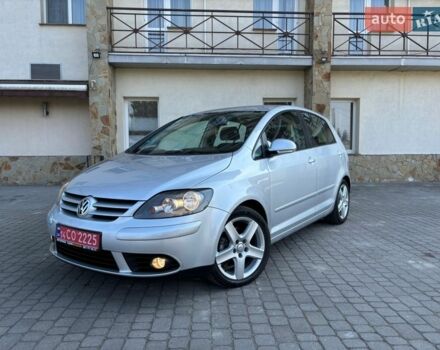 Серый Фольксваген Гольф Плюс, объемом двигателя 1.6 л и пробегом 208 тыс. км за 5600 $, фото 1 на Automoto.ua