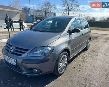 Серый Фольксваген Гольф Плюс, объемом двигателя 1.6 л и пробегом 223 тыс. км за 6600 $, фото 1 на Automoto.ua