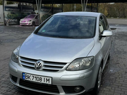 Фольксваген Гольф Плюс 2006 в Ровно на Automoto.ua Серый Фольксваген Гольф Плюс, объемом двигателя 1.6 л и пробегом 213 тыс. км за 5500 $, фото 1 на Automoto.ua