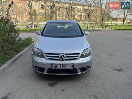 Фольксваген Golf Plus 2006 у Каменце-Подольском на Automoto.ua Сірий Фольксваген Golf Plus, об'ємом двигуна 1.6 л та пробігом 240 тис. км за 4999 $, фото 1 на Automoto.ua