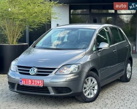 Сірий Фольксваген Golf Plus, об'ємом двигуна 1.6 л та пробігом 189 тис. км за 5299 $, фото 1 на Automoto.ua