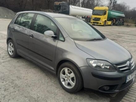 Серый Фольксваген Гольф Плюс, объемом двигателя 1.6 л и пробегом 267 тыс. км за 6300 $, фото 1 на Automoto.ua