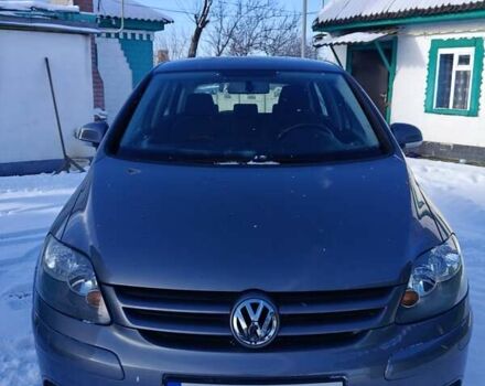 Серый Фольксваген Гольф Плюс, объемом двигателя 1.6 л и пробегом 211 тыс. км за 6800 $, фото 1 на Automoto.ua