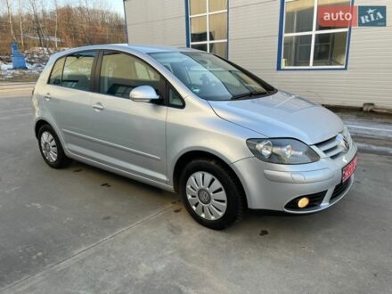 Серый Фольксваген Гольф Плюс, объемом двигателя 1.6 л и пробегом 211 тыс. км за 6950 $, фото 1 на Automoto.ua