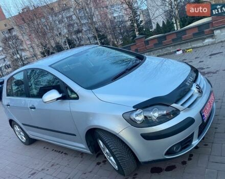 Серый Фольксваген Гольф Плюс, объемом двигателя 1.6 л и пробегом 203 тыс. км за 5999 $, фото 1 на Automoto.ua