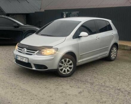 Серый Фольксваген Гольф Плюс, объемом двигателя 1.6 л и пробегом 287 тыс. км за 3950 $, фото 1 на Automoto.ua