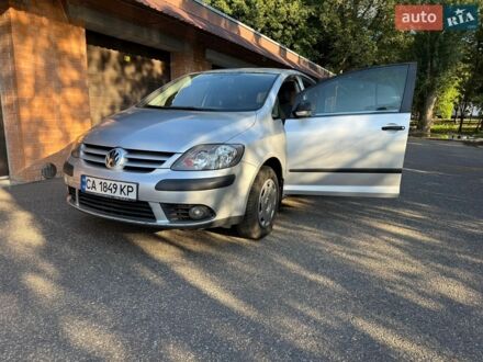 Сірий Фольксваген Golf Plus, об'ємом двигуна 1.6 л та пробігом 207 тис. км за 5850 $, фото 1 на Automoto.ua