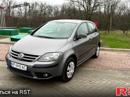 Серый Фольксваген Гольф Плюс, объемом двигателя 1.6 л и пробегом 119 тыс. км за 7000 $, фото 1 на Automoto.ua
