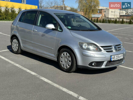 Сірий Фольксваген Golf Plus, об'ємом двигуна 1.6 л та пробігом 244 тис. км за 6900 $, фото 1 на Automoto.ua
