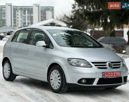 Сірий Фольксваген Golf Plus, об'ємом двигуна 1.6 л та пробігом 220 тис. км за 7199 $, фото 1 на Automoto.ua