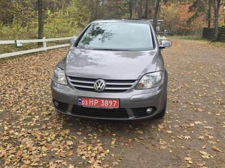 Серый Фольксваген Гольф Плюс, объемом двигателя 1 л и пробегом 226 тыс. км за 5950 $, фото 1 на Automoto.ua