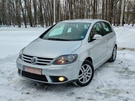 Серый Фольксваген Гольф Плюс, объемом двигателя 1.6 л и пробегом 184 тыс. км за 6650 $, фото 1 на Automoto.ua
