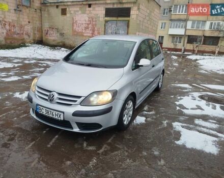 Сірий Фольксваген Golf Plus, об'ємом двигуна 1.6 л та пробігом 287 тис. км за 4800 $, фото 1 на Automoto.ua