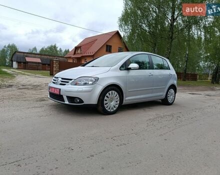 Сірий Фольксваген Golf Plus, об'ємом двигуна 1.6 л та пробігом 222 тис. км за 5499 $, фото 1 на Automoto.ua