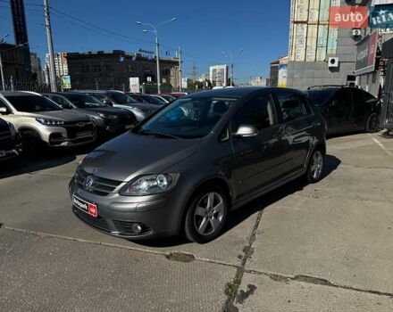 Сірий Фольксваген Golf Plus, об'ємом двигуна 1.6 л та пробігом 212 тис. км за 6640 $, фото 1 на Automoto.ua