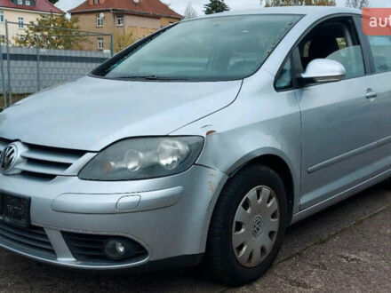 Сірий Фольксваген Golf Plus, об'ємом двигуна 0 л та пробігом 196 тис. км за 4555 $, фото 1 на Automoto.ua