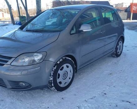Сірий Фольксваген Golf Plus, об'ємом двигуна 1.4 л та пробігом 190 тис. км за 6000 $, фото 1 на Automoto.ua