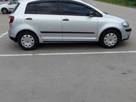 Фольксваген Гольф Плюс 2007 в Чернигове на Automoto.ua Серый Фольксваген Гольф Плюс, объемом двигателя 1.6 л и пробегом 240 тыс. км за 5999 $, фото 1 на Automoto.ua