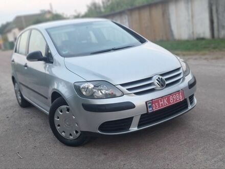 Сірий Фольксваген Golf Plus, об'ємом двигуна 1.6 л та пробігом 235 тис. км за 5750 $, фото 1 на Automoto.ua