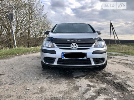 Сірий Фольксваген Golf Plus, об'ємом двигуна 2 л та пробігом 219 тис. км за 6100 $, фото 1 на Automoto.ua