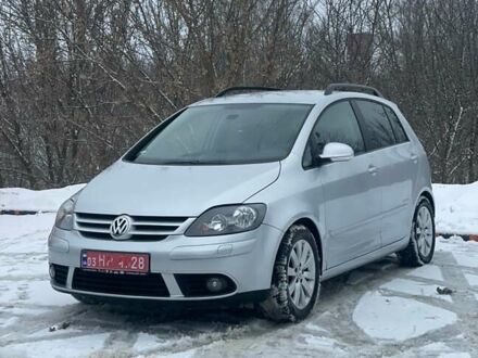 Серый Фольксваген Гольф Плюс, объемом двигателя 1.4 л и пробегом 192 тыс. км за 5990 $, фото 1 на Automoto.ua