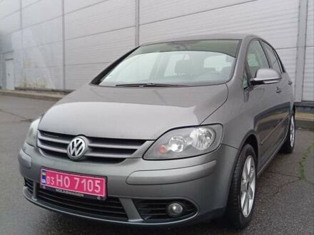 Серый Фольксваген Гольф Плюс, объемом двигателя 1.4 л и пробегом 186 тыс. км за 5899 $, фото 1 на Automoto.ua