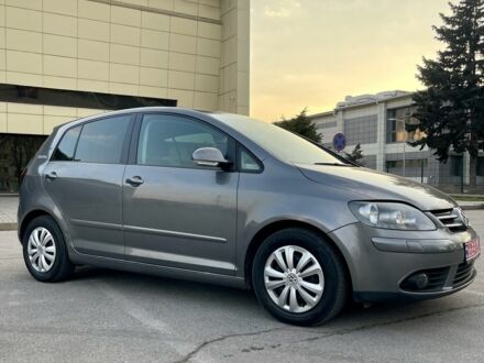 Фольксваген Гольф Плюс 2007 в Запорожье на Automoto.ua Серый Фольксваген Гольф Плюс, объемом двигателя 1.6 л и пробегом 217 тыс. км за 6850 $, фото 1 на Automoto.ua