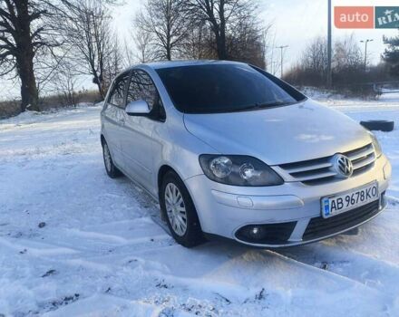 Серый Фольксваген Гольф Плюс, объемом двигателя 1.6 л и пробегом 273 тыс. км за 5900 $, фото 1 на Automoto.ua