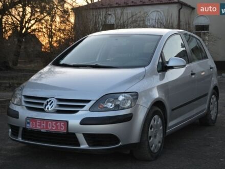 Серый Фольксваген Гольф Плюс, объемом двигателя 1.4 л и пробегом 195 тыс. км за 5600 $, фото 1 на Automoto.ua