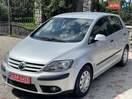 Сірий Фольксваген Golf Plus, об'ємом двигуна 1.6 л та пробігом 202 тис. км за 5900 $, фото 1 на Automoto.ua