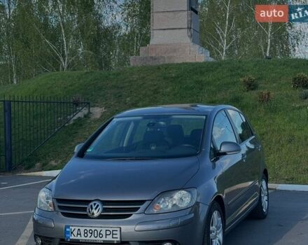 Серый Фольксваген Гольф Плюс, объемом двигателя 1.39 л и пробегом 164 тыс. км за 6000 $, фото 1 на Automoto.ua