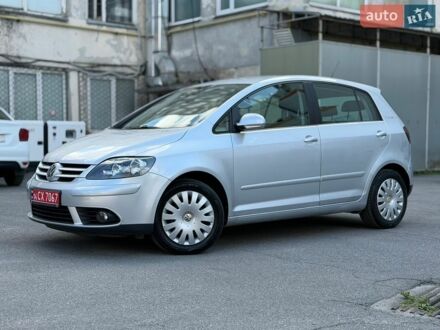 Сірий Фольксваген Golf Plus, об'ємом двигуна 1.6 л та пробігом 107 тис. км за 8999 $, фото 1 на Automoto.ua