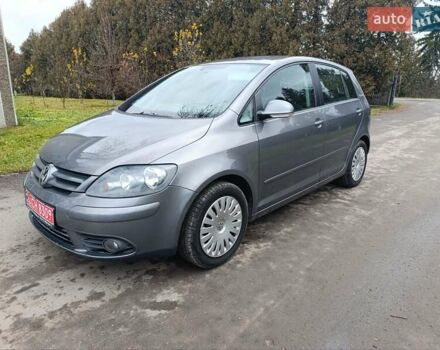 Сірий Фольксваген Golf Plus, об'ємом двигуна 1.4 л та пробігом 145 тис. км за 5700 $, фото 1 на Automoto.ua