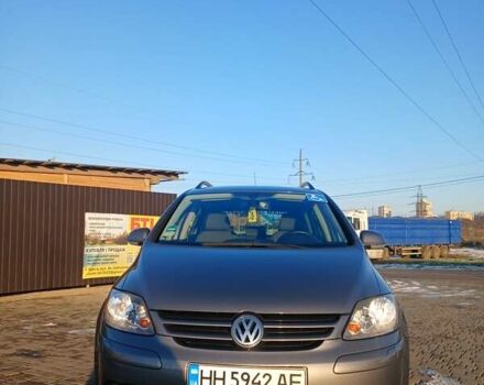 Серый Фольксваген Гольф Плюс, объемом двигателя 1.4 л и пробегом 185 тыс. км за 6500 $, фото 1 на Automoto.ua