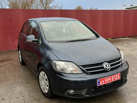 Серый Фольксваген Гольф Плюс, объемом двигателя 1.6 л и пробегом 230 тыс. км за 5600 $, фото 1 на Automoto.ua