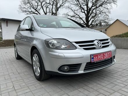 Серый Фольксваген Гольф Плюс, объемом двигателя 1.6 л и пробегом 127 тыс. км за 7550 $, фото 1 на Automoto.ua