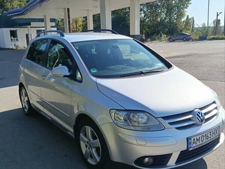 Серый Фольксваген Гольф Плюс, объемом двигателя 1.39 л и пробегом 165 тыс. км за 7500 $, фото 1 на Automoto.ua
